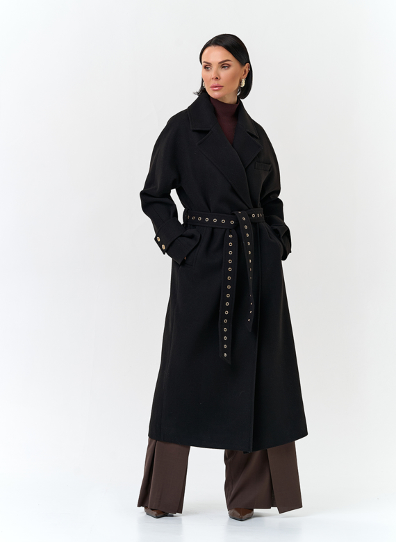 Женское пальто с акцентным поясом