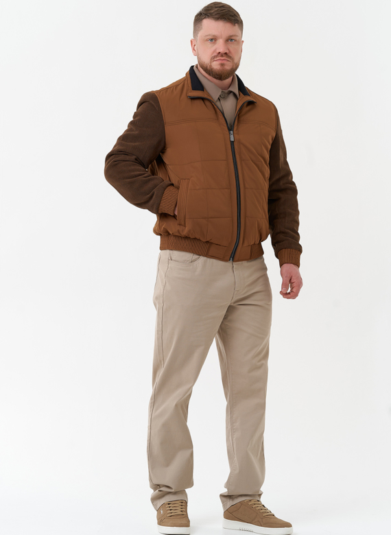 Мужская куртка бомбер коричневого цвета