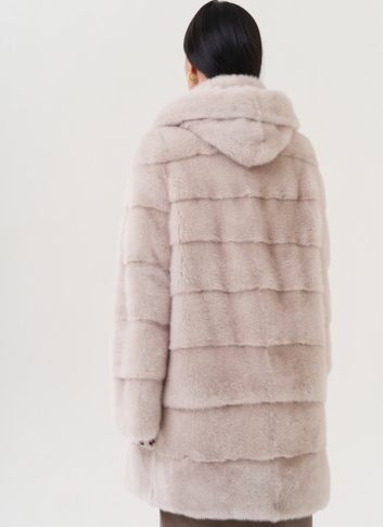 Шуба из норки с капюшоном 