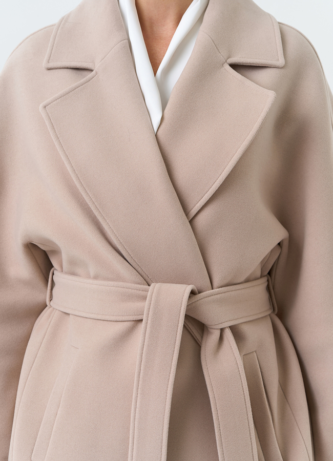 Женское укороченное пальто с английским воротником модель № 32639 универмаг малина