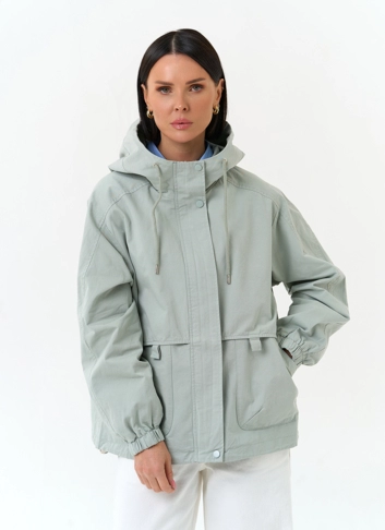 Женская ветровка с капюшоном