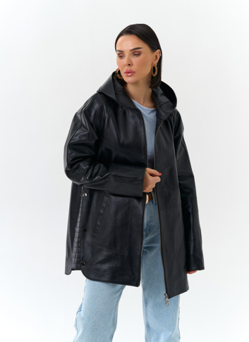 Женская куртка из натуральной кожи с капюшоном