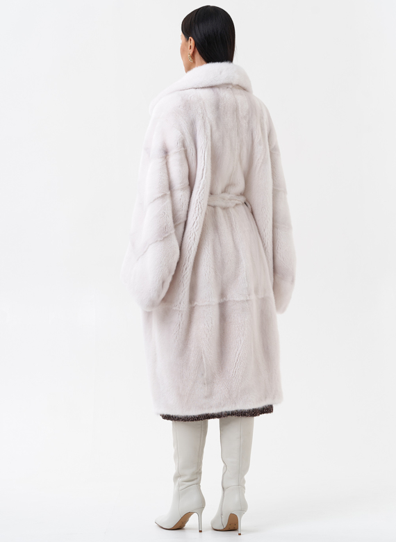 Белая норковая шуба