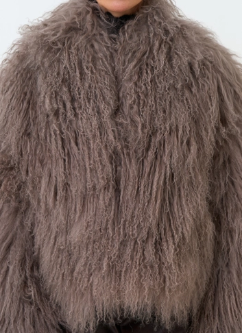 Короткая шуба из ламы фото