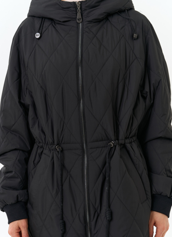 Женская куртка с капюшоном