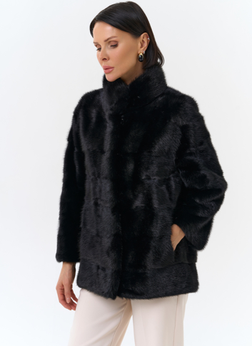 Норковая шуба с воротником стойка черного цвета 