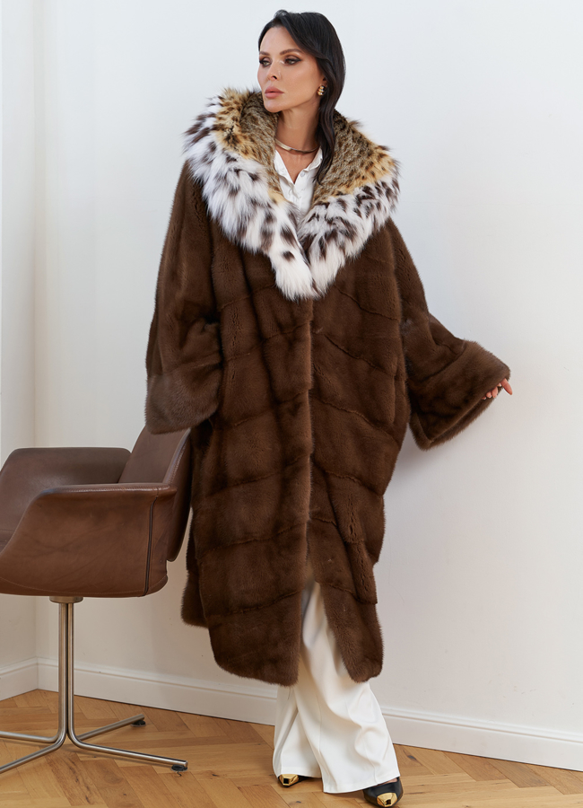 Женская шуба из меха норки с капюшоном из меха рыси модель № 30694 меха малина