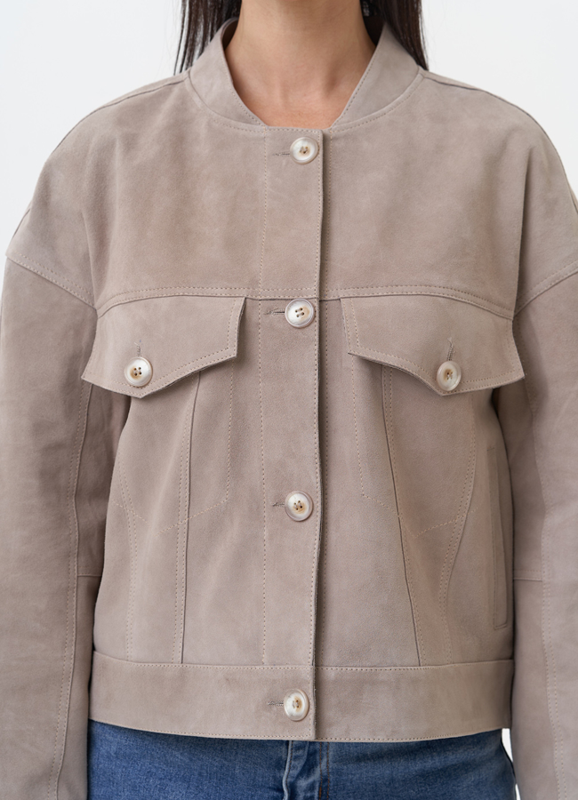 Светлая куртка из замши модель № 29927 в рассрочку