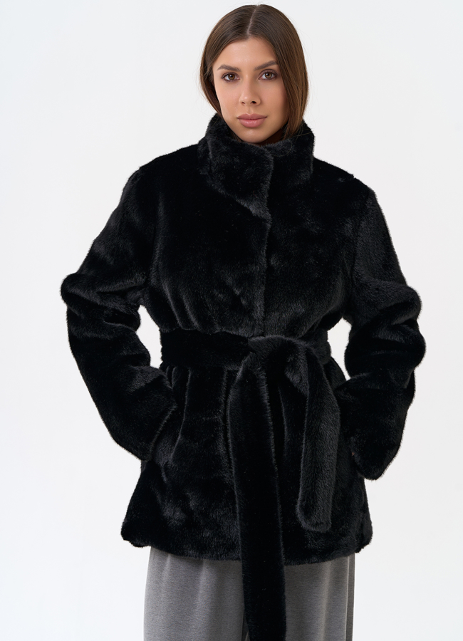 Женская шуба из эко меха в черном цвете модель № 31251 меха малина