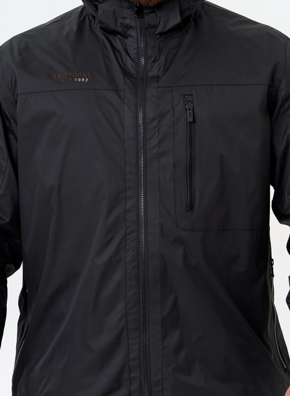 Мужская куртка с капюшоном