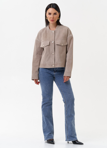 Светлая куртка из замши