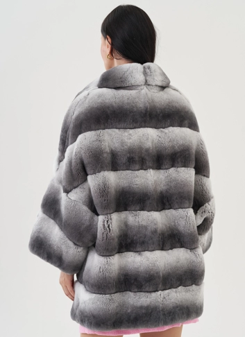 Шуба из кролика оверсайз