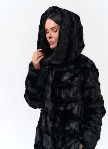 Шуба из меха норки с капюшоном фото