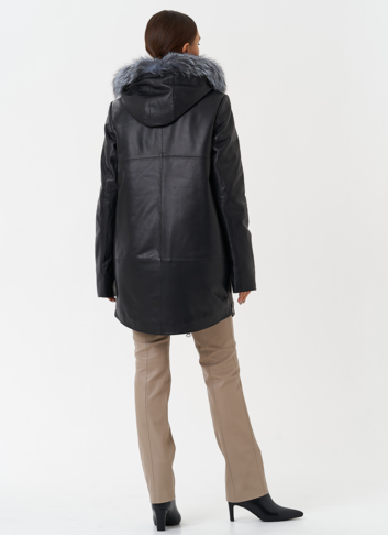 Утепленное полупальто из натуральной кожи с капюшоном 