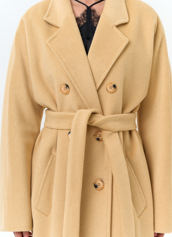 Женское пальто с поясом