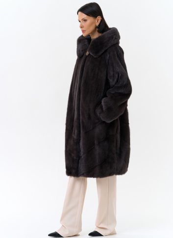 Шуба из норки с капюшоном