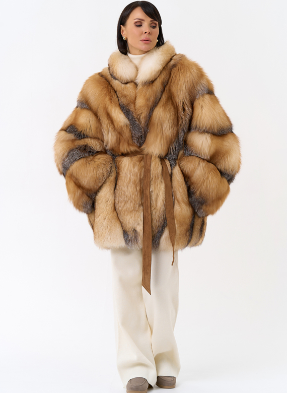 Шуба из лисы свободного кроя