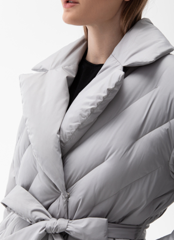 Женский пуховик с английским воротником