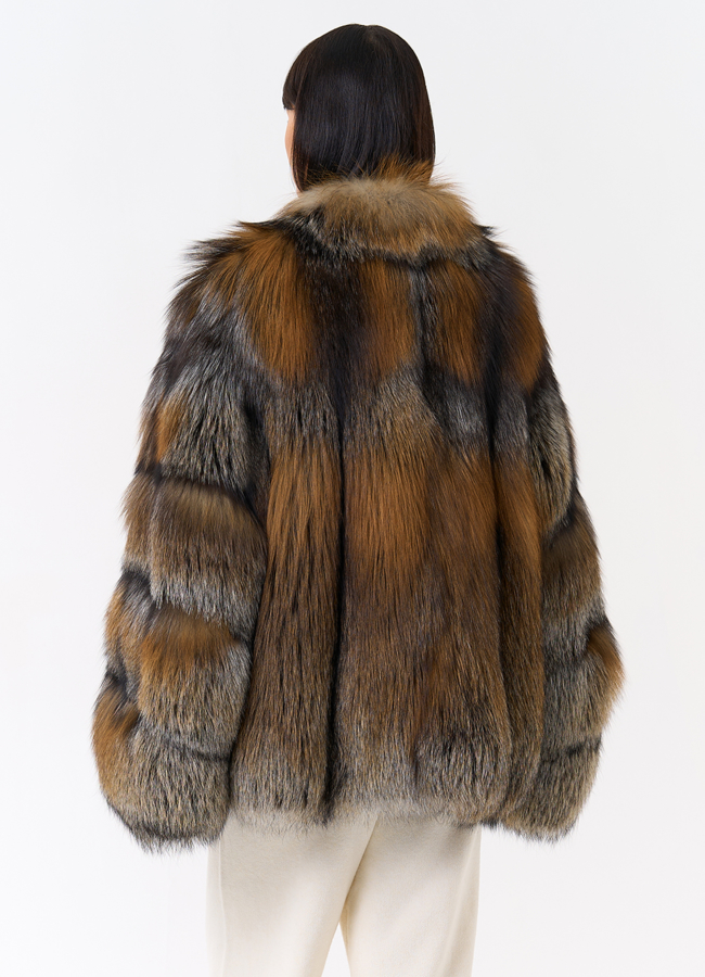 Короткая шуба из лисы модель № 32011 в кредит